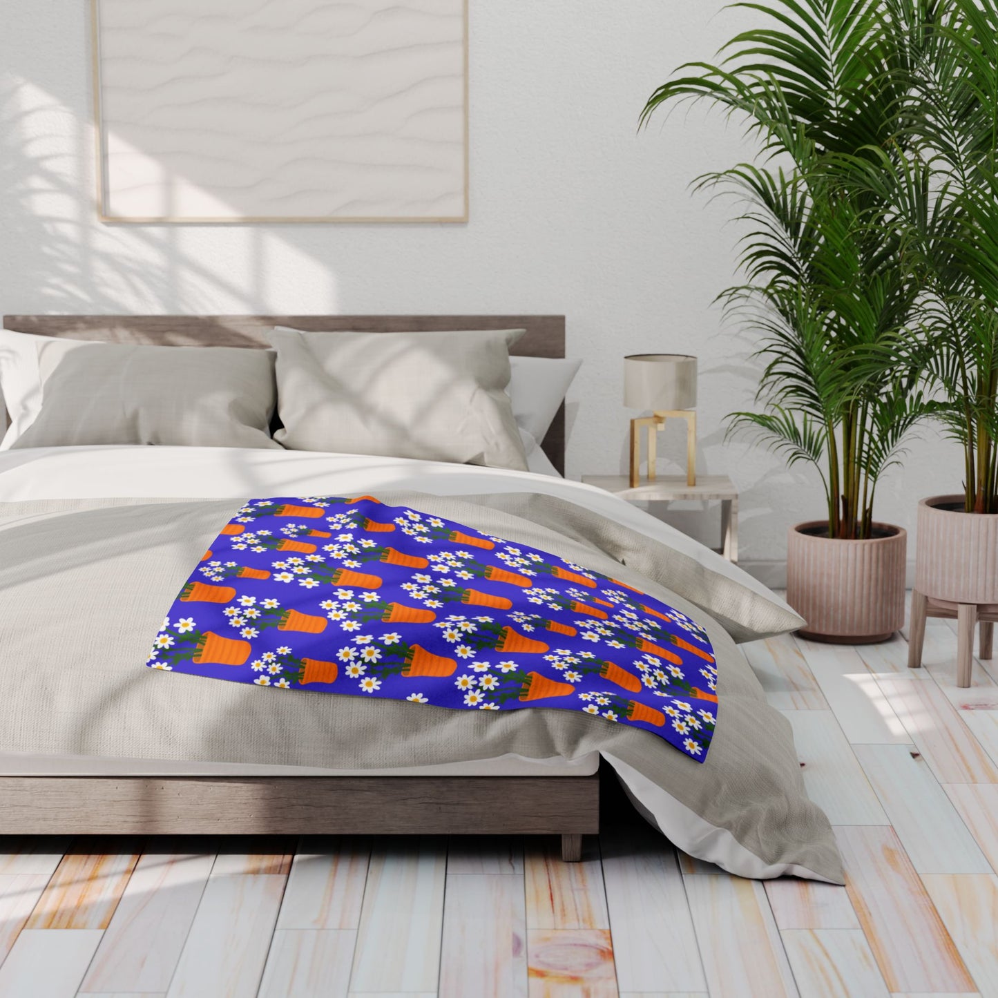 Blanket Fleece With Charming Daisy Design on Blue Background, 2 Sizes, Blanket or Throw