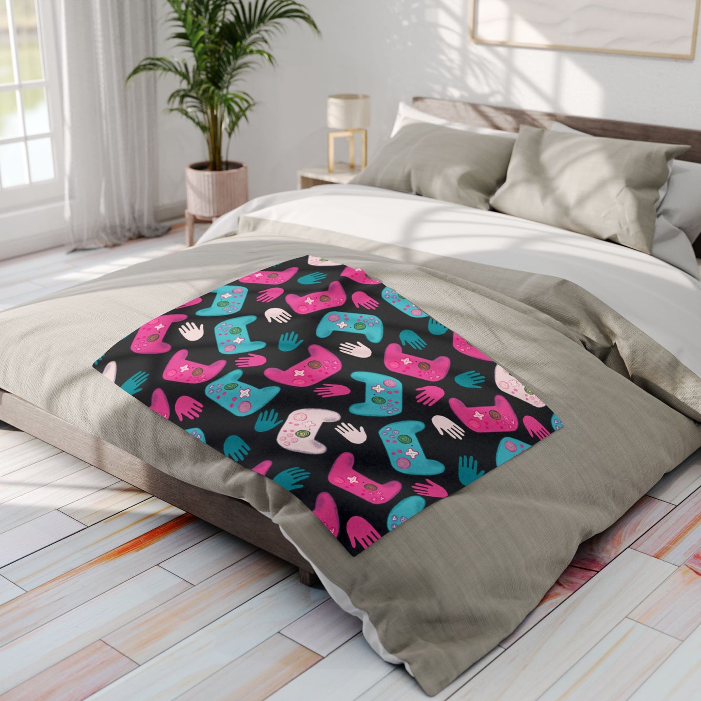 Blanket Fleece Charming Gaming Controller Design on Black Background, 2 Sizes, Blanket or Throw