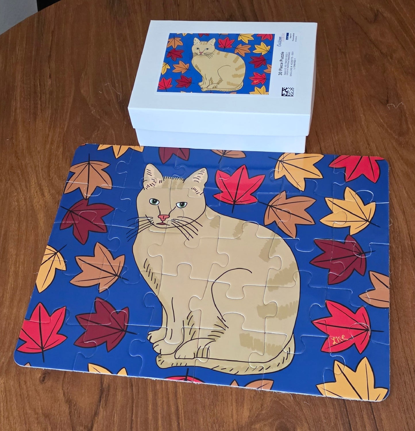 Puzzle, Tan Tabby Cat in Leaves Design, Family Fun, 30 Piece Puzzle