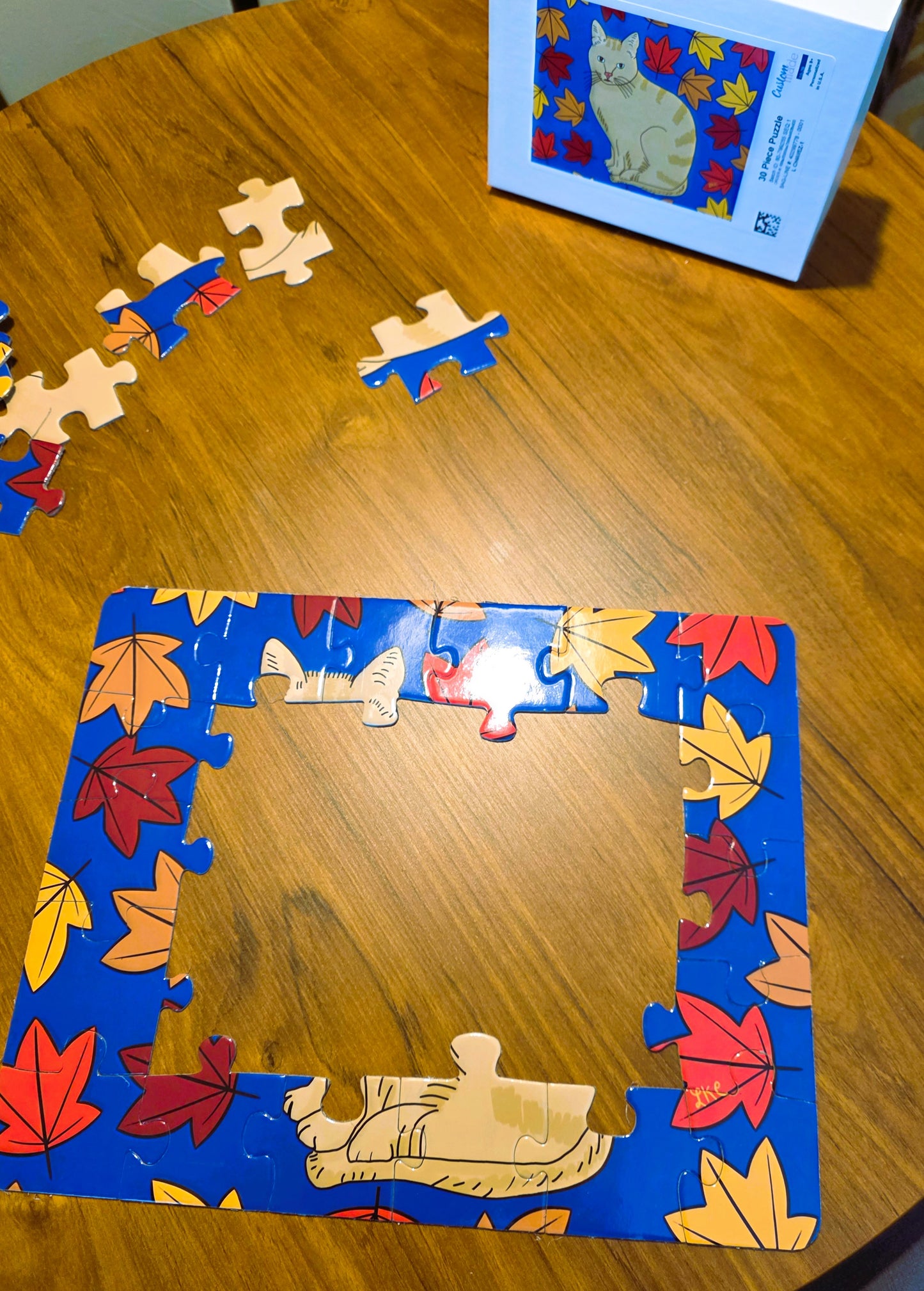 Puzzle, Tan Tabby Cat in Leaves Design, Family Fun, 30 Piece Puzzle